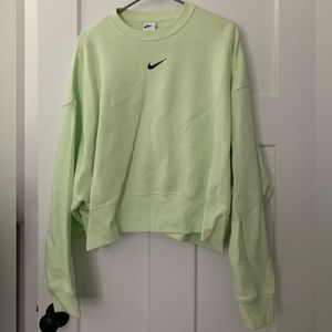 Nike oversized cropped sweatshirt